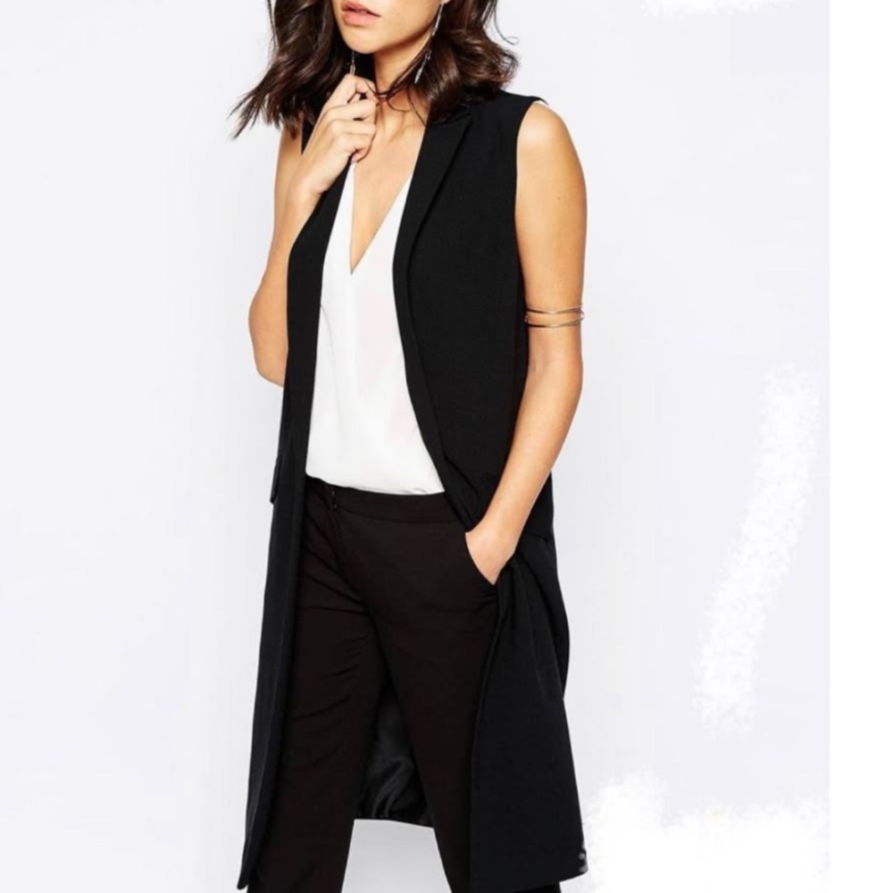 Vince long leather-tie vest. Never worn and in perfect condition.